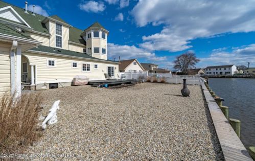 834 Leeward Dr, Lacey NJ  08731-3001 exterior