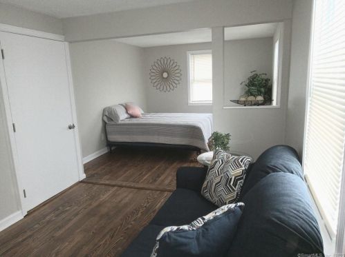 46 Beacon St, Bristol CT  06010-6609 exterior