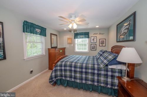 614 Westwind Dr, Berwyn PA  19312-1144 exterior