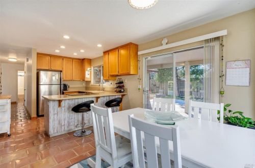 144 Fulton Pl, Windsor CA  95492-9474 exterior