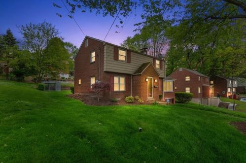 213 Glenfield Dr, Pittsburgh, PA 15235-1926