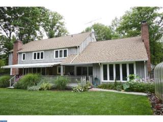 27 Abey Dr, Pennington, NJ 08534-2904