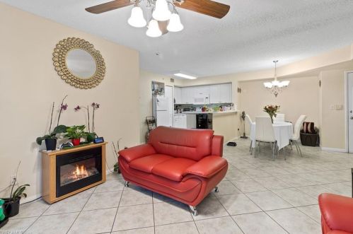 1260 Wildwood Lakes Blvd, Naples, FL 34104-7476