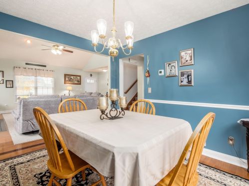 576 Scioto Meadows Blvd, Darbydale OH  43123-8660 exterior