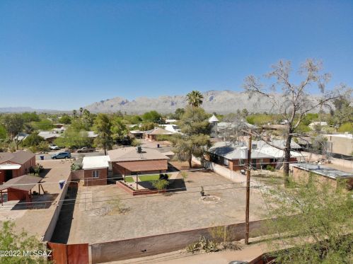 1514 Hampton St, Tucson, AZ 85719-3616