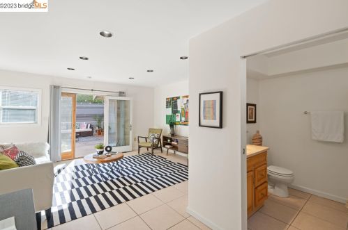 3557 Klamath St, Oakland CA 94602-4126 exterior