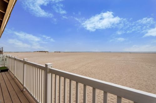 3417 Ocean Dr, Oxnard, CA 93035-4344