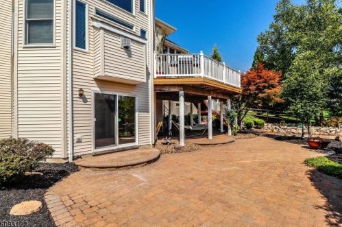 21 Patrick Henry Pl, East Amwell Township NJ  08551-1805 exterior