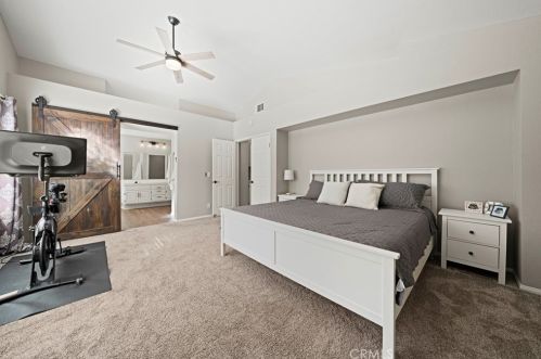 22114 Pamplico Dr, Santa Clarita CA  91350-2186 exterior