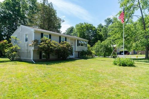 15 Woodside Ln, Plainville, CT 06062-1224
