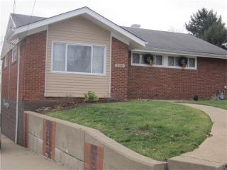 319 Dunbar Dr, Pittsburgh, PA 15235-5404