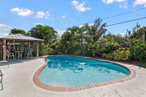 10137 Dahlia Ave, West Palm Beach, FL 33410-4708
