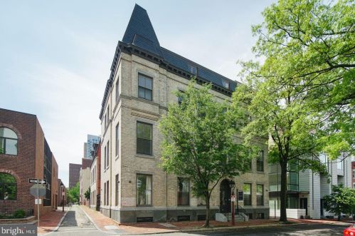 220-24 3rd St, Philadelphia, PA 19106