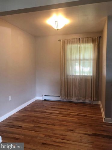 121 Grn St, Camp Hill PA  17011-6552 exterior