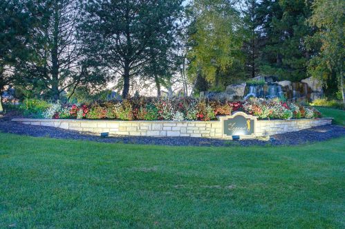 1410 Bristlecone Dr, Chenequa WI  53029-8653 exterior