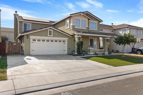 13521 Quartz Way, Lathrop, CA 95330-9197