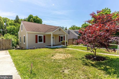 2911 Brook Dr, Falls Church, VA 22042-2303