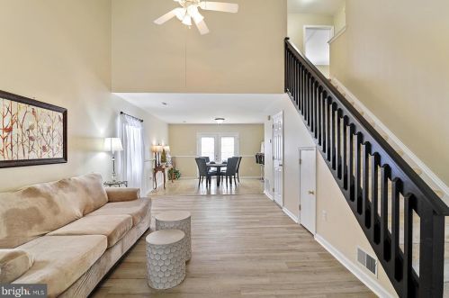 114 Stoney Dr, Dover, DE 19904-9738