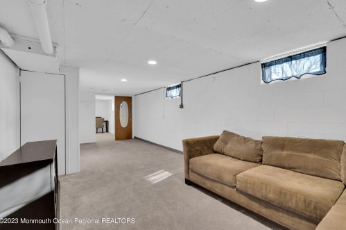 10 Trinity Pl, Jackson Twp NJ  08527-1822 exterior