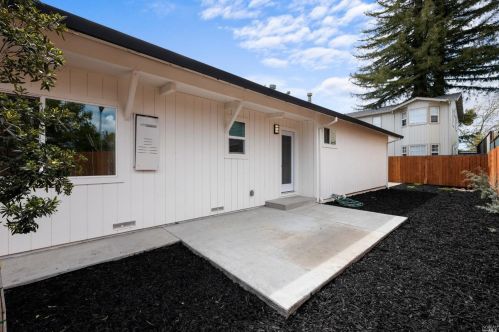 2431 Guerneville Rd, Santa Rosa CA  95403-4101 exterior