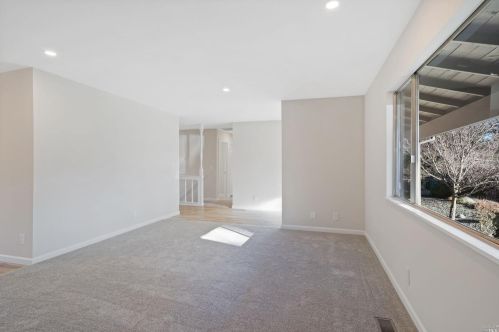930 Live Oak Ave, Ukiah CA  95482-3733 exterior