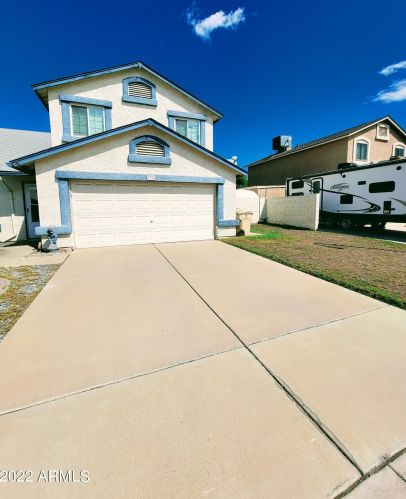 8706 Ocotillo Rd, Glendale, AZ 85305-2044