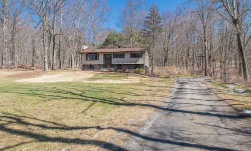 104 Still Rd, Poughquag NY  12570-5045 exterior