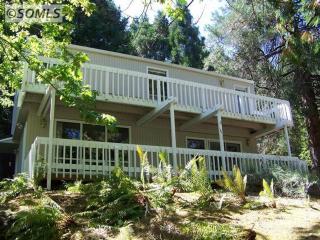 381 Granite St, Ashland, OR 97520-2716