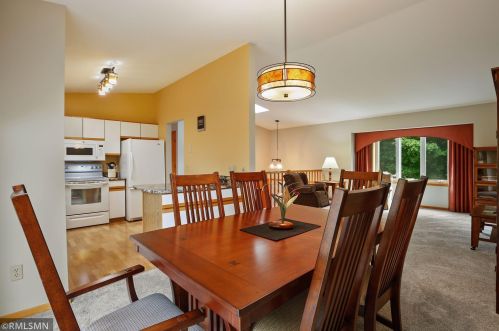 4460 Hamilton Dr, Saint Paul, MN 55123-1974