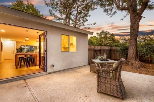 2079 Park Dale Ln, Encinitas CA  92024-4325 exterior