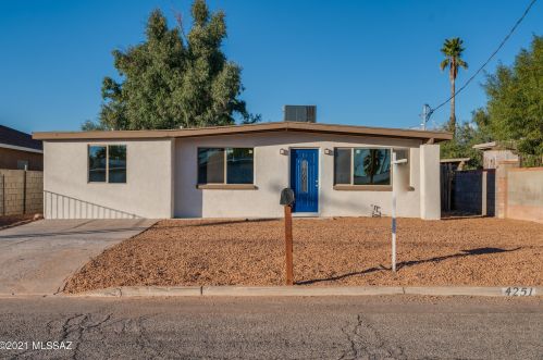4251 Santa Barbara Ave, Tucson, AZ 85711-4749