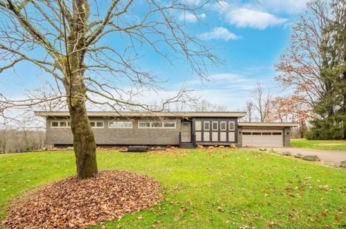 190 Canterbury Rd, Canonsburg, PA 15317-2802