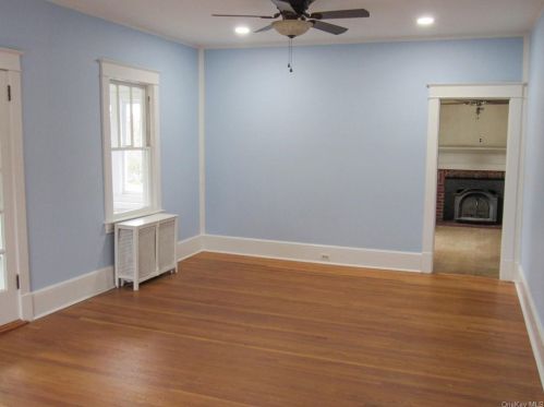 2347 Crompond Rd, Yorktown Hgts NY  10598-3735 exterior