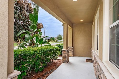 10833 Kirkwall Port Dr, Wimauma, FL 33598-6144