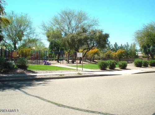 5638 Blackhawk Dr, Glendale, AZ 85308-9110
