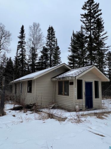 4380 Beaver Valley Rd, Silver Bay, MN 55614-3810