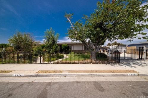 7771 Wells Ave, Riverside, CA 92503-2568