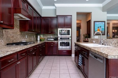 416 Southbury Ln, Chico CA  95973-8230 exterior