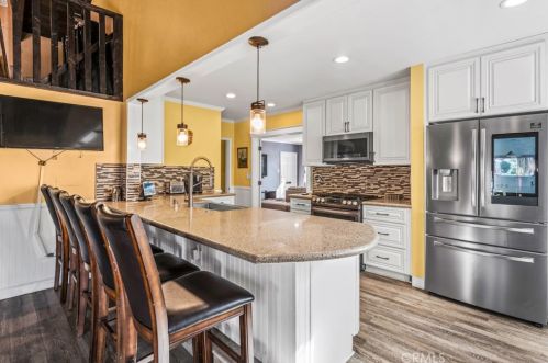 2105 65th St, Long Beach CA  90805-2615 exterior