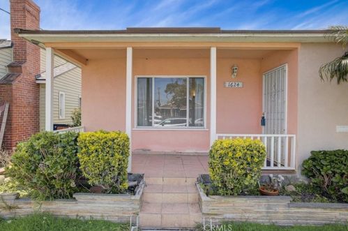 1624 Poppy St, Long Beach, CA 90805-3102