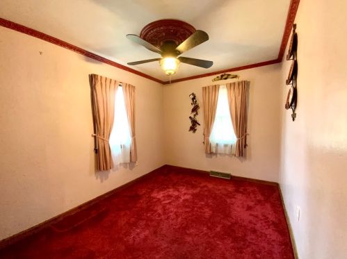 2699 Lenz Ave, Ambridge PA  15003-1447 exterior