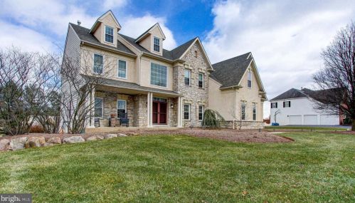 2 Stable Ct, Collegeville, PA 19426-4410