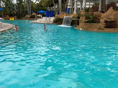 3955 Deer Crossing Ct, Naples FL  34114-6403 exterior