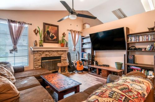 32630 Ontario Way, Lake Elsinore, CA 92530-8311