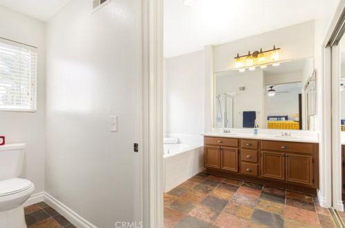 32290 Calle Avella, Temecula CA  92592-3860 exterior