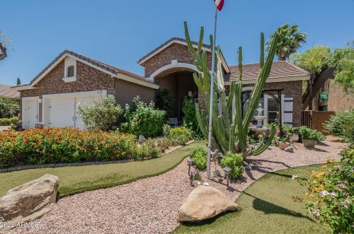 1064 Palomino Crk Dr, Gilbert AZ 85296-3727 exterior