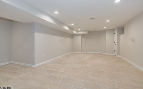 71 Llewellyn Rd, Montclair NJ  07042-2030 exterior