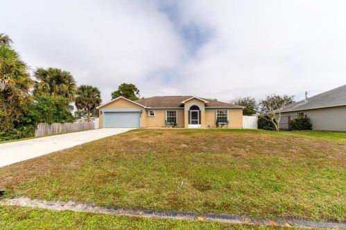 1825 Bradway Ln, Port Saint Lucie, FL 34953-1622