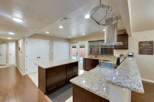 2017 Jennifer Ct, Carrollton TX 75007-3528 exterior