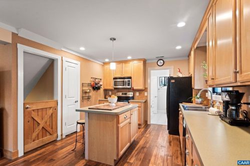 208 Jefferson Dr, Bybee VA  22963-2322 exterior